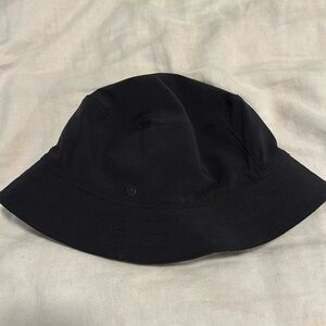Lululemon Reversible Bucket Hat Size S/M